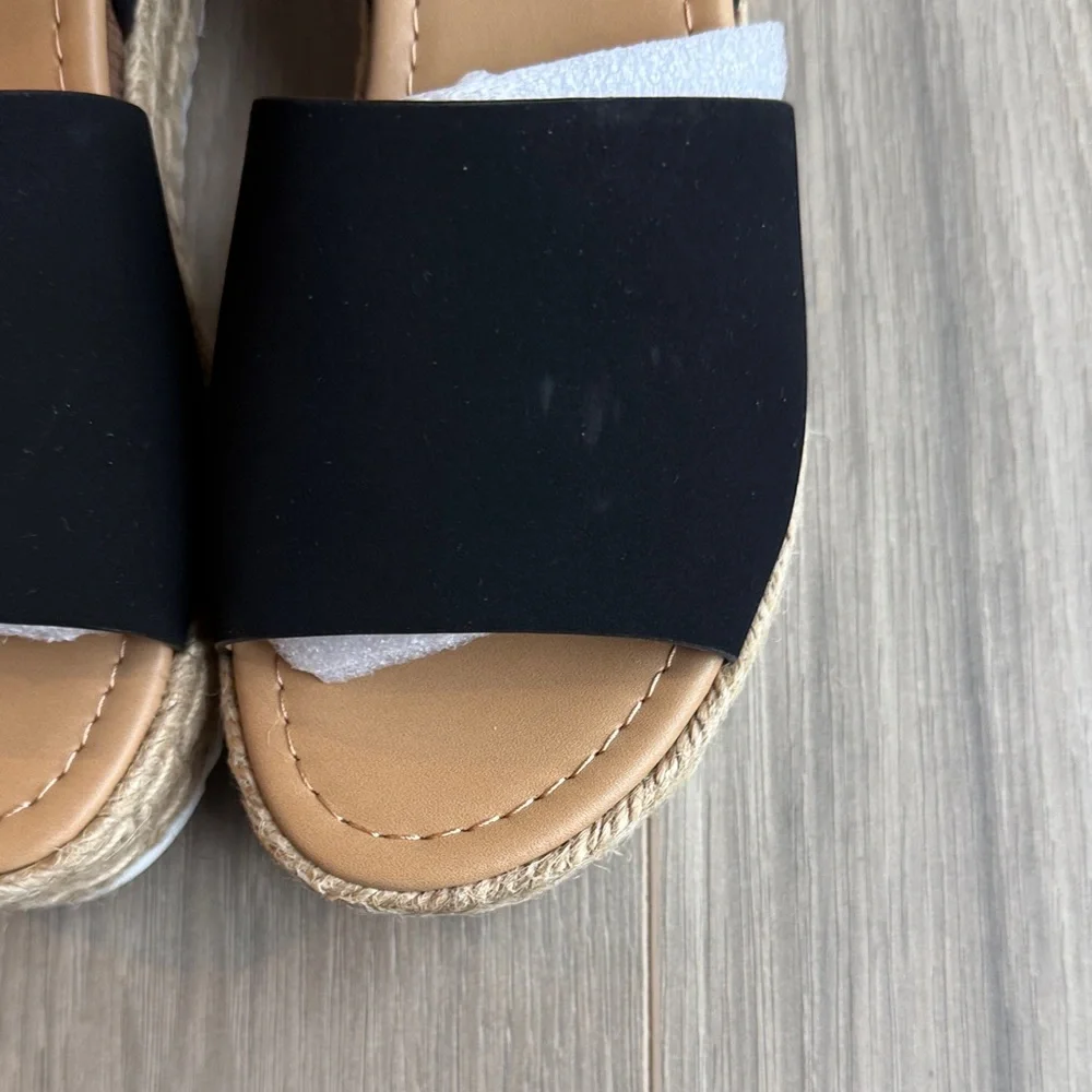 NWB Soda Women's Topic Black Ankle Strap Sandals Size 7.5 - Picture 2 of 11